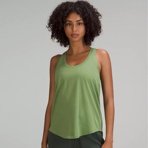 Lulu Lemon Love tank top in color green foliage size 8